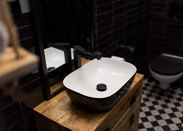 Art Z Bezplatnym Miejscem Postojowym W Hali Garazowej