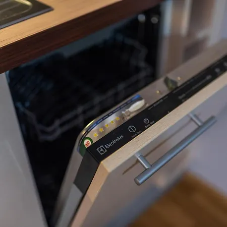 Art Z Bezplatnym Miejscem Postojowym W Hali Garazowej Daire