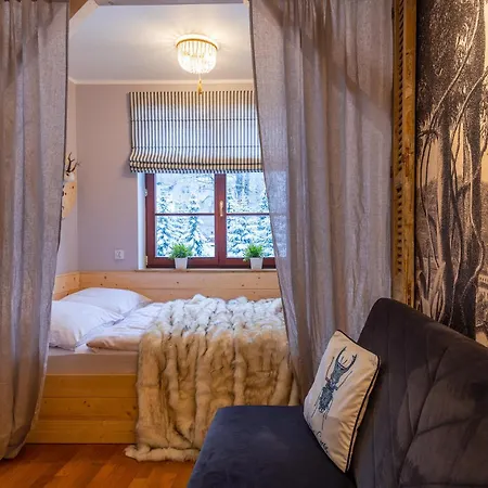 Art Z Bezplatnym Miejscem Postojowym W Hali Garazowej *